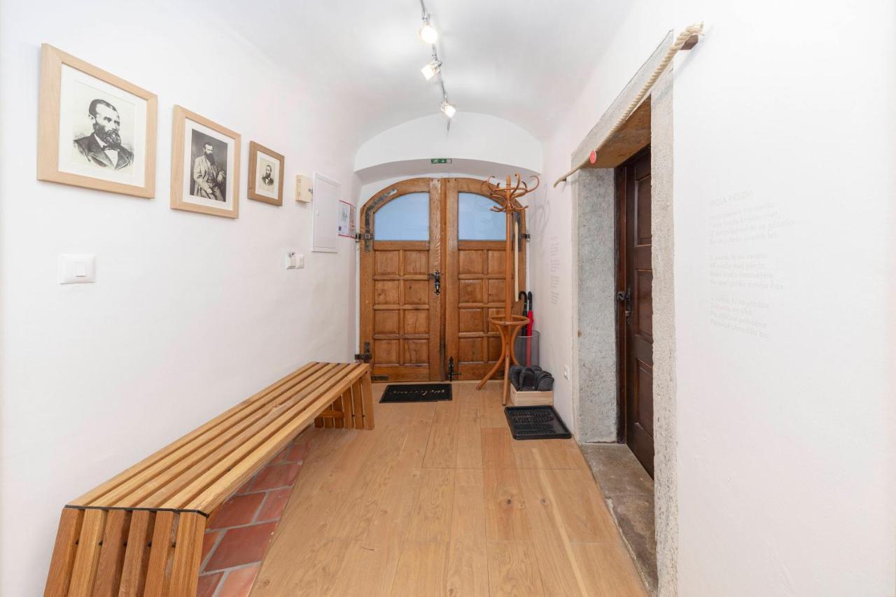 Apartma Jenkova Rezidenca คราน ภายนอก รูปภาพ